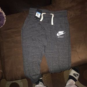 Nike women joggers